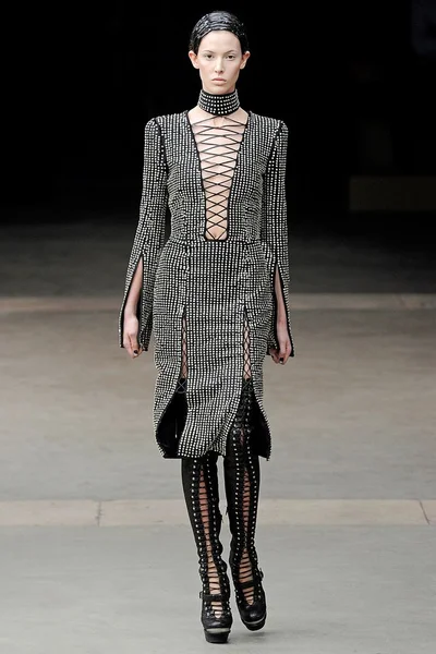 Look 19